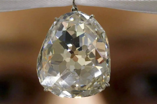 钻石和锆石有什么区别
